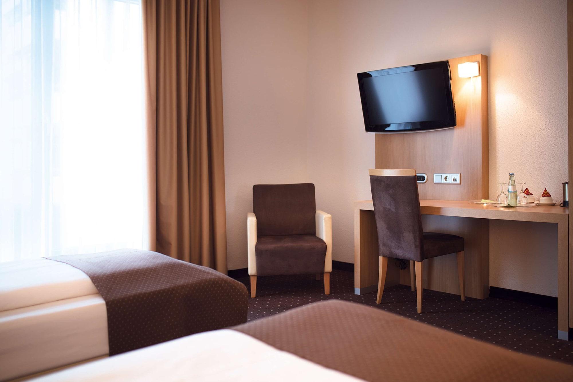 Отель Lanzcarre Mannheim, A Member Of Radisson Individuals 4*